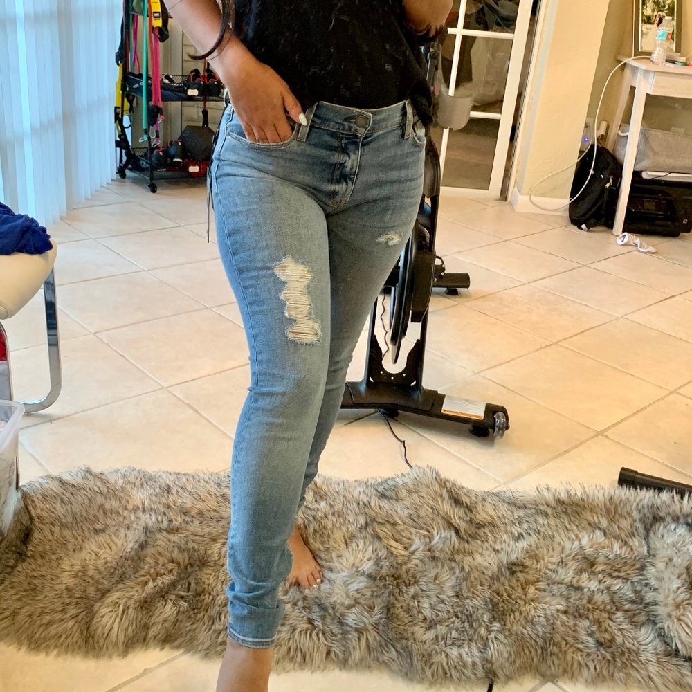 BRAND NEW Nico Midrise Super Skinny Jean